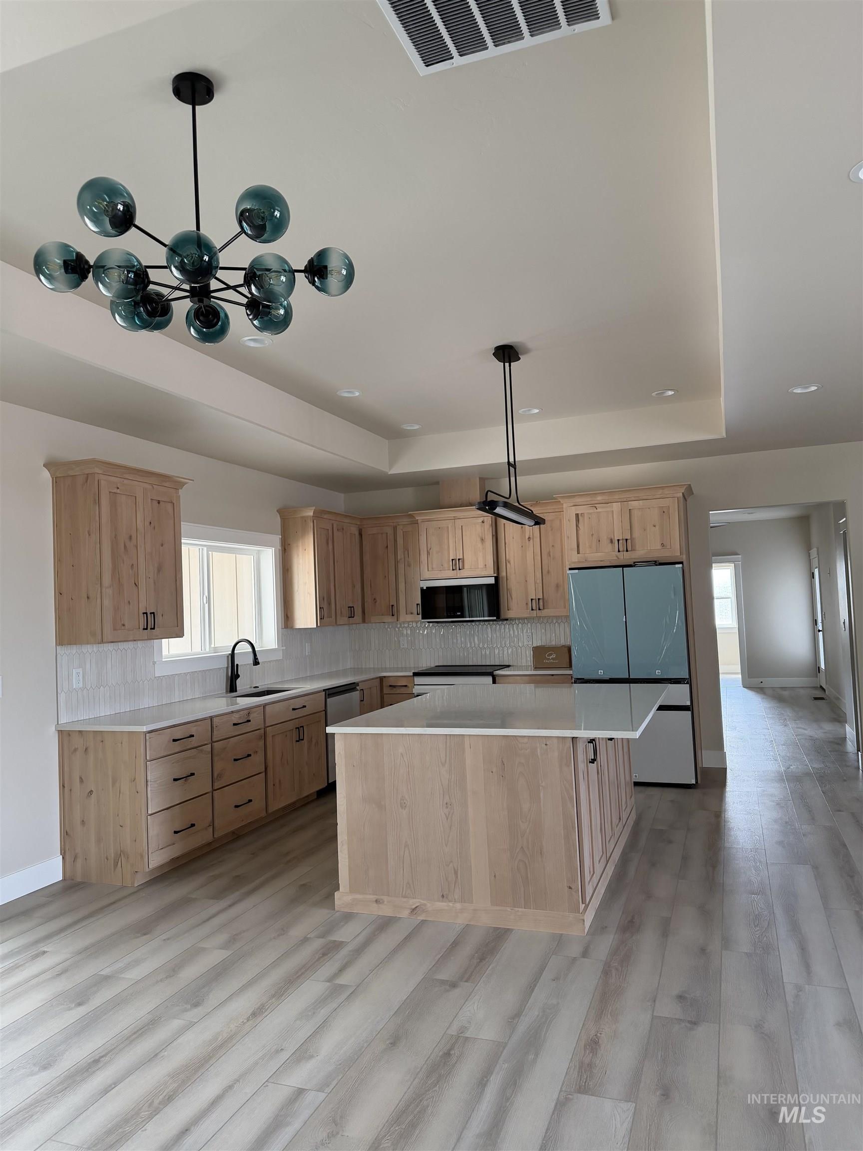 2511 E 3730 N Property Photo 8