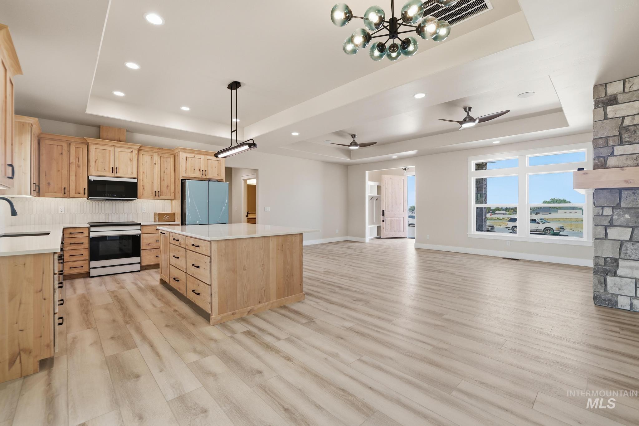 2511 E 3730 N Property Photo 17