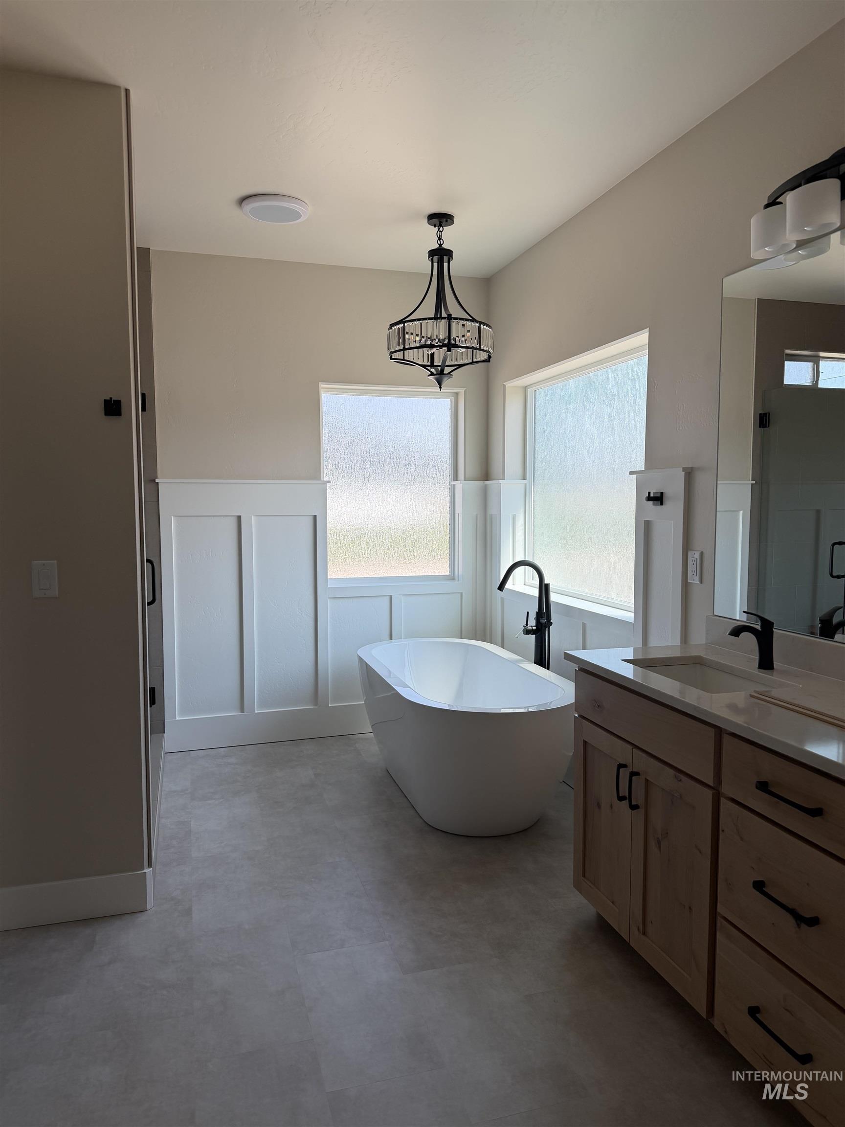 2511 E 3730 N Property Photo 25