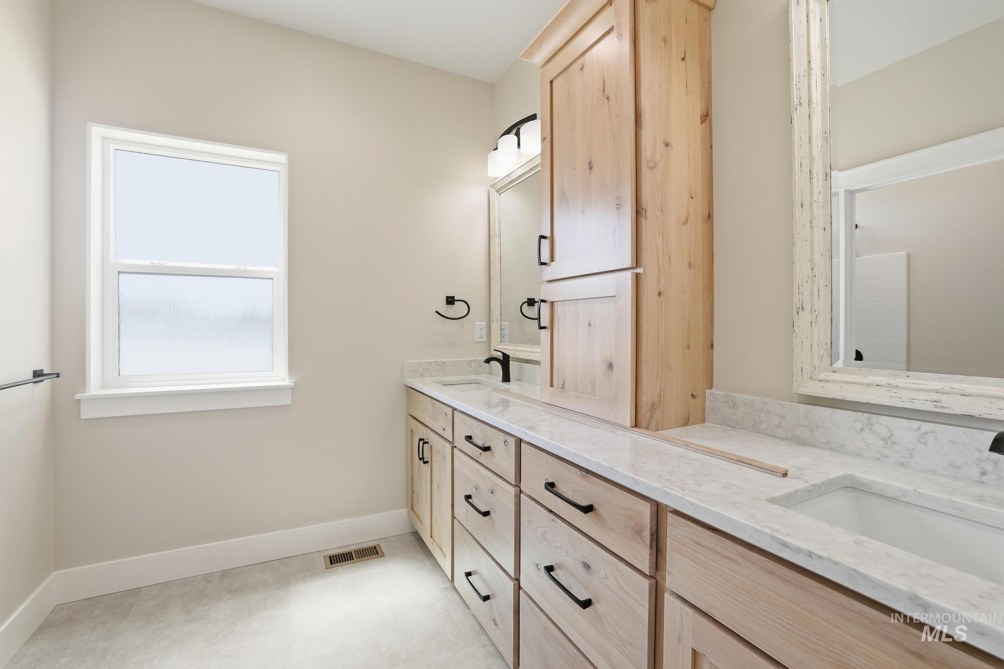 2511 E 3730 N Property Photo 36