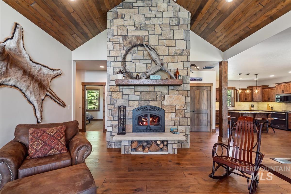 33 Sundance Property Photo 5