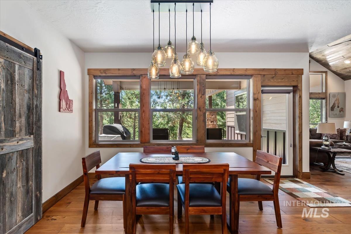 33 Sundance Property Photo 13