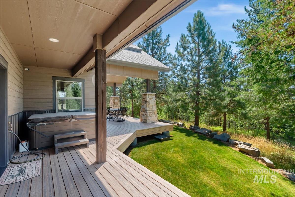 33 Sundance Property Photo 27