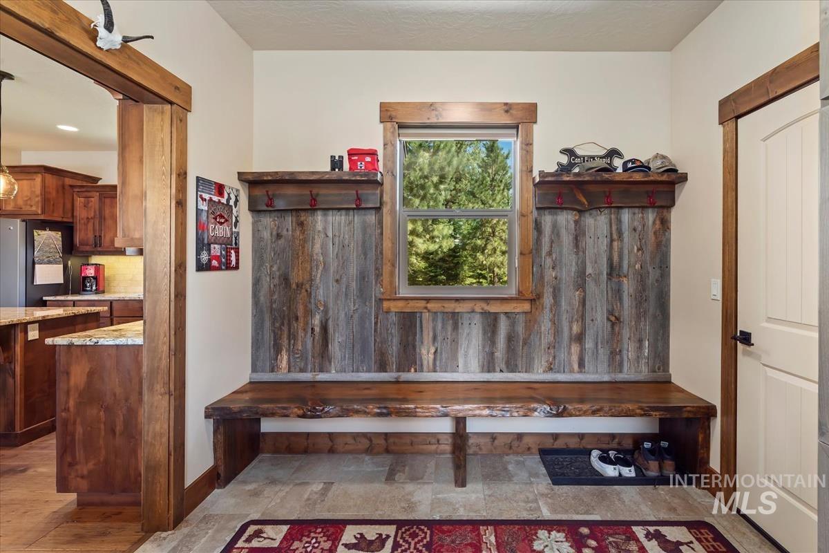 33 Sundance Property Photo 39