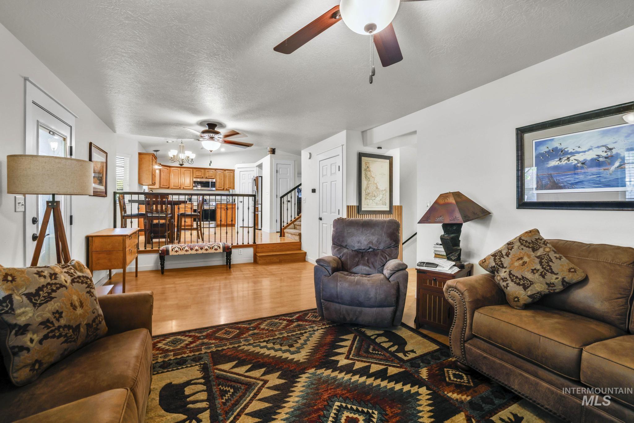 2591 Carriage Way Property Photo 8