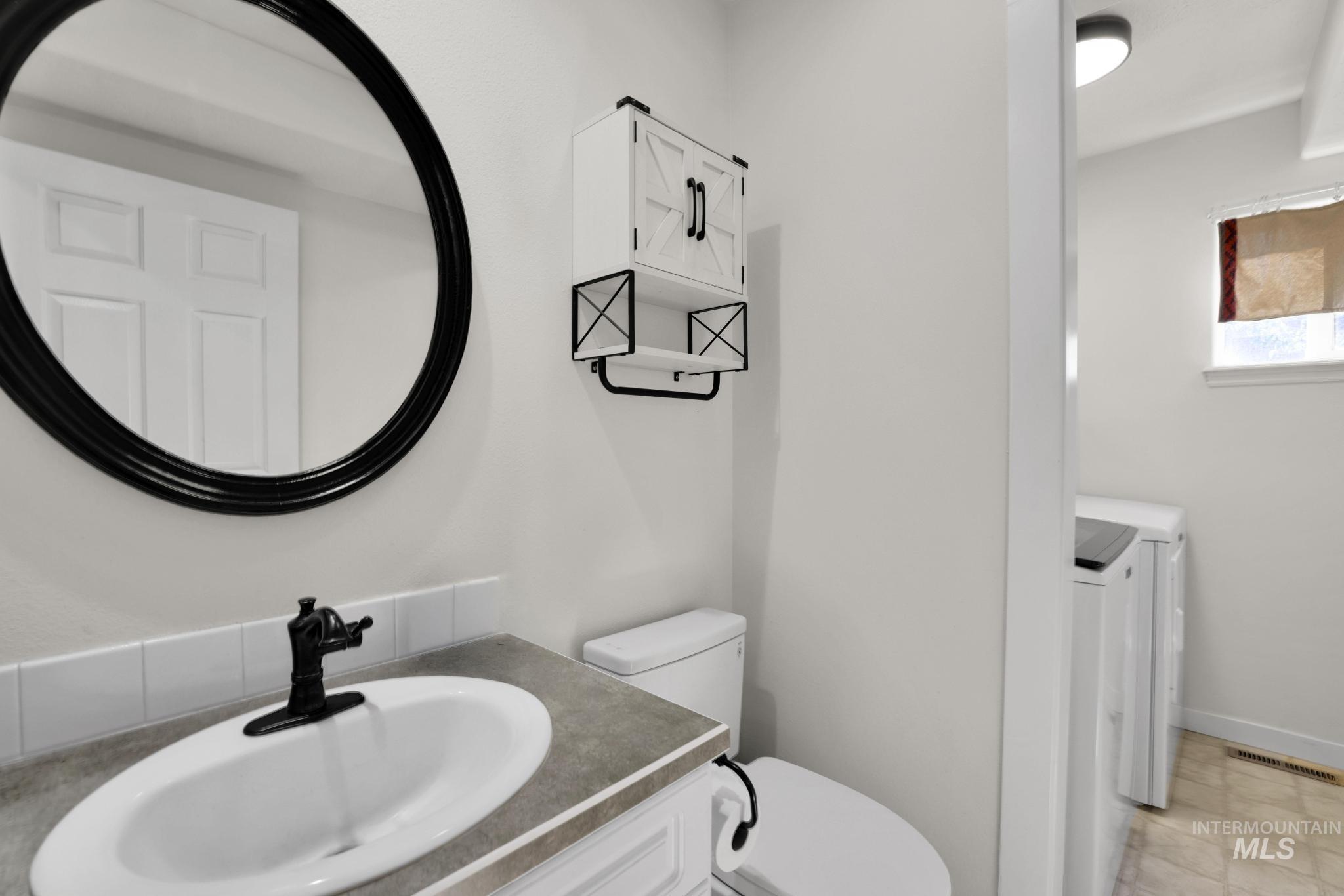 2591 Carriage Way Property Photo 16