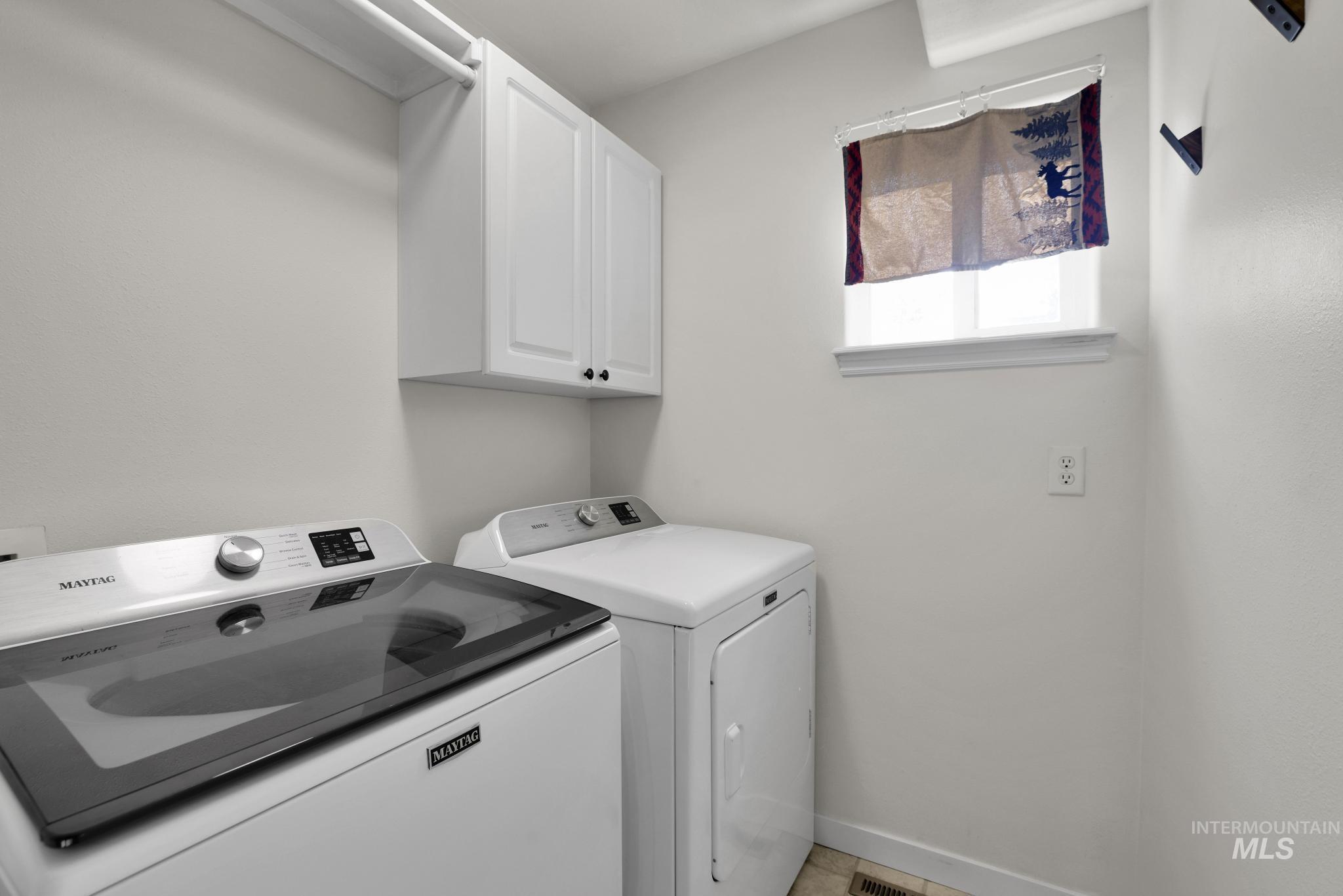 2591 Carriage Way Property Photo 17