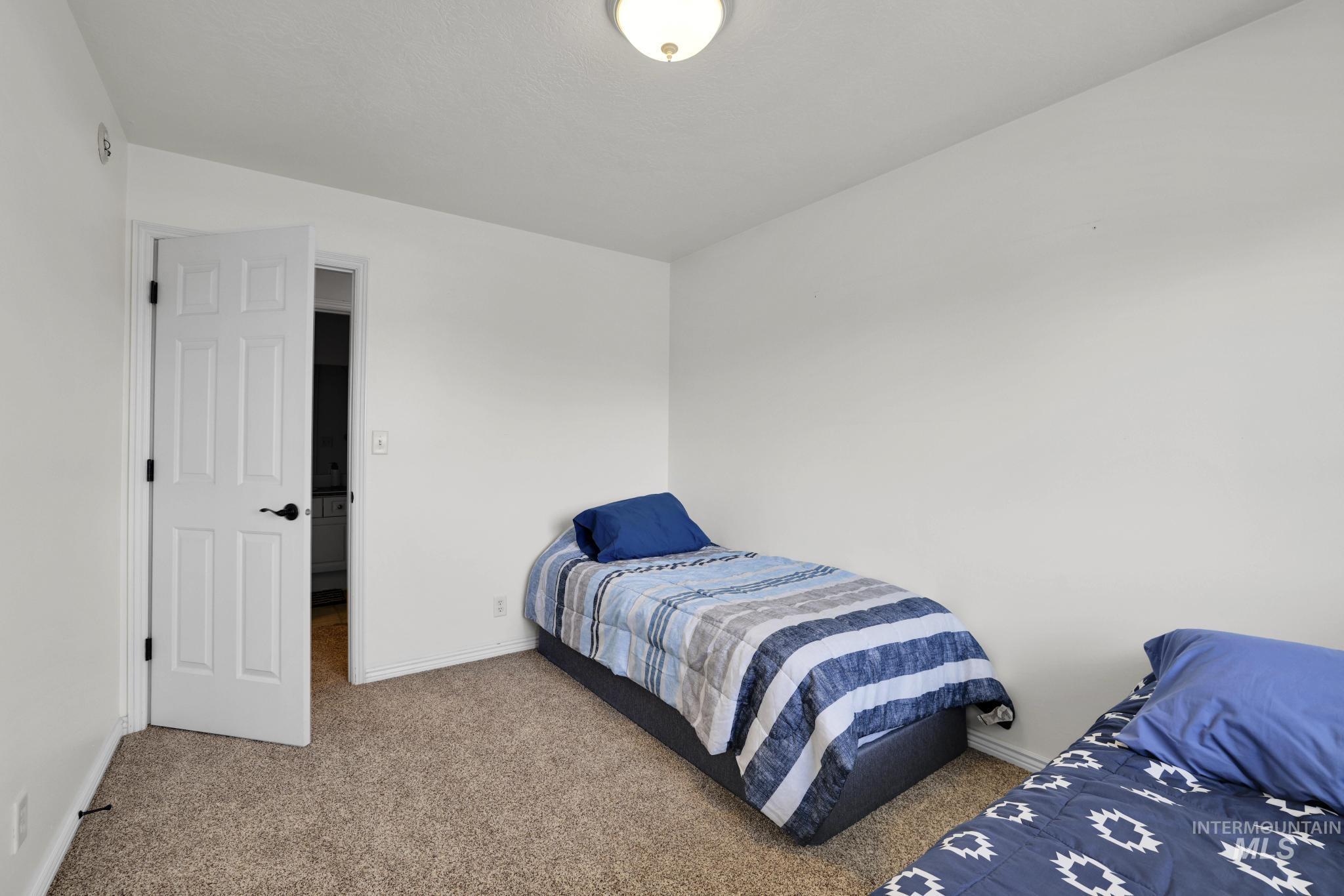 2591 Carriage Way Property Photo 22