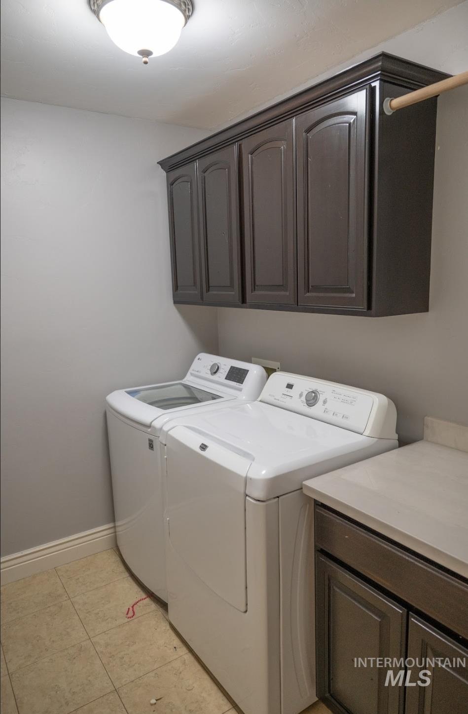 1030 Oakwood St Property Photo 21