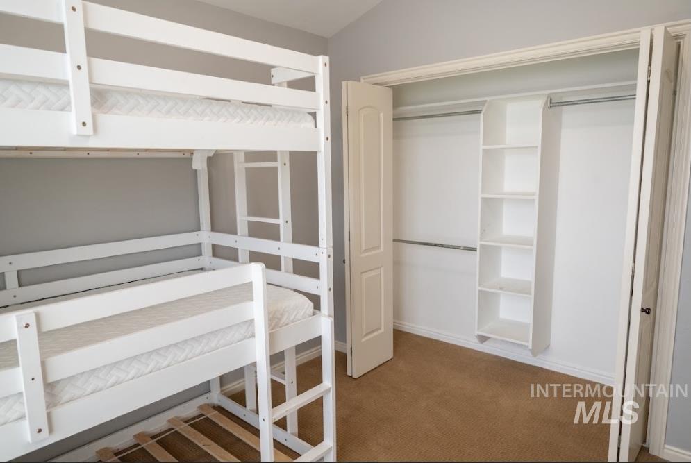 1030 Oakwood St Property Photo 26