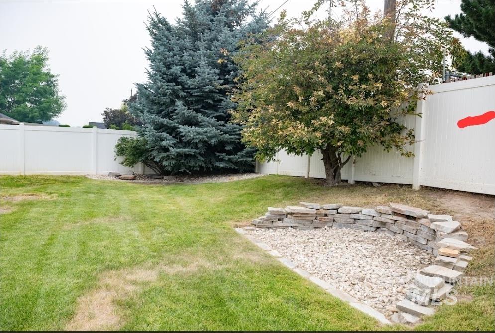 1030 Oakwood St Property Photo 29