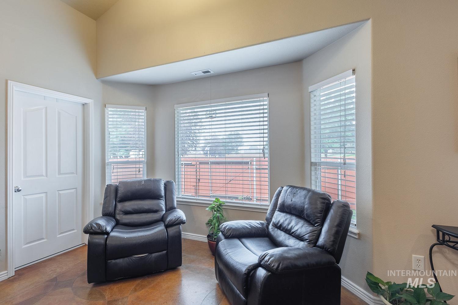 8080 S Legolas Property Photo 17