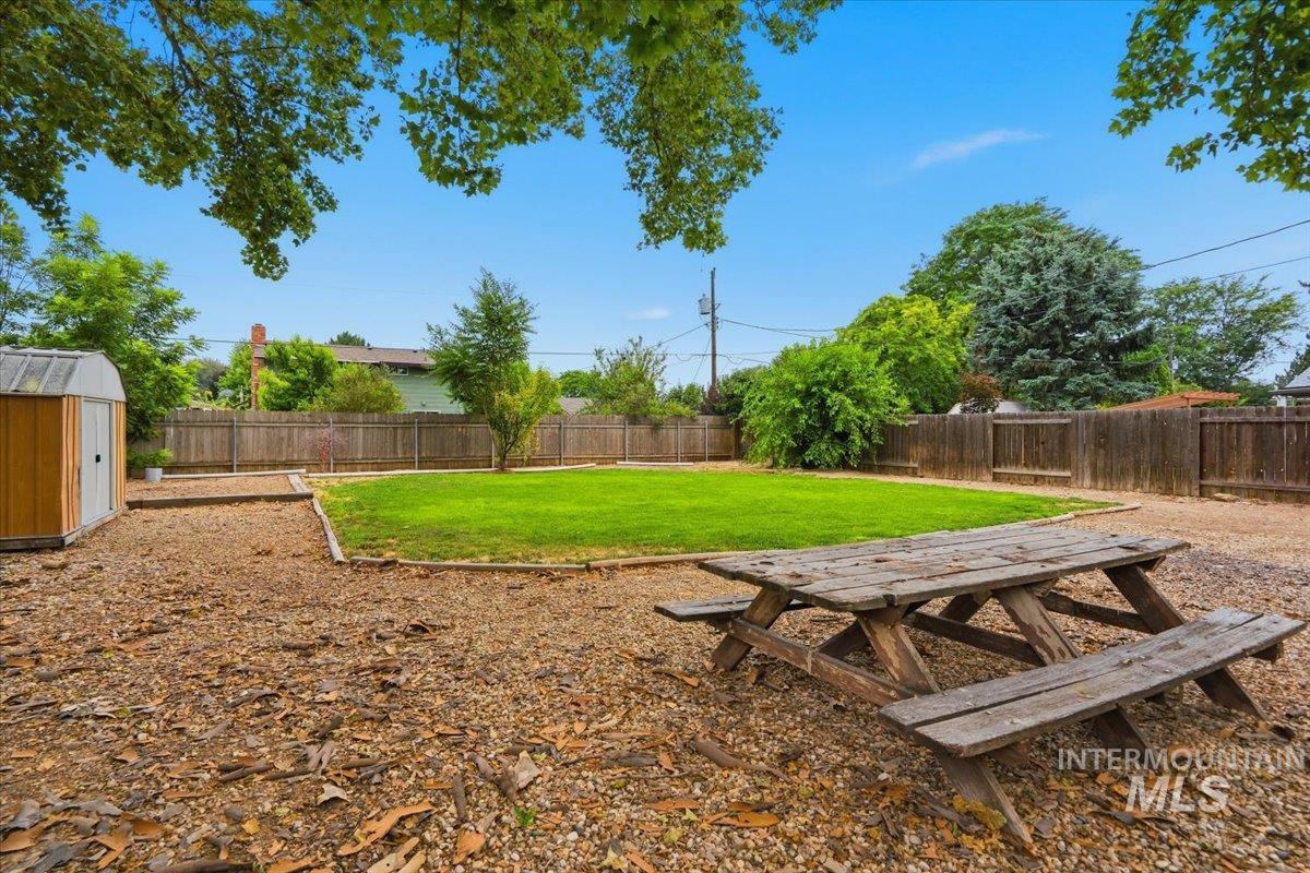 2012 Cherry St Property Photo 35