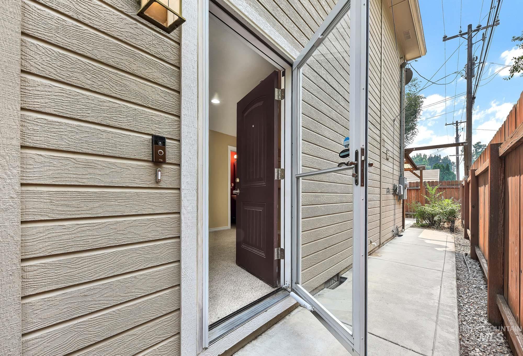 3309 W Palouse St. Property Photo 4