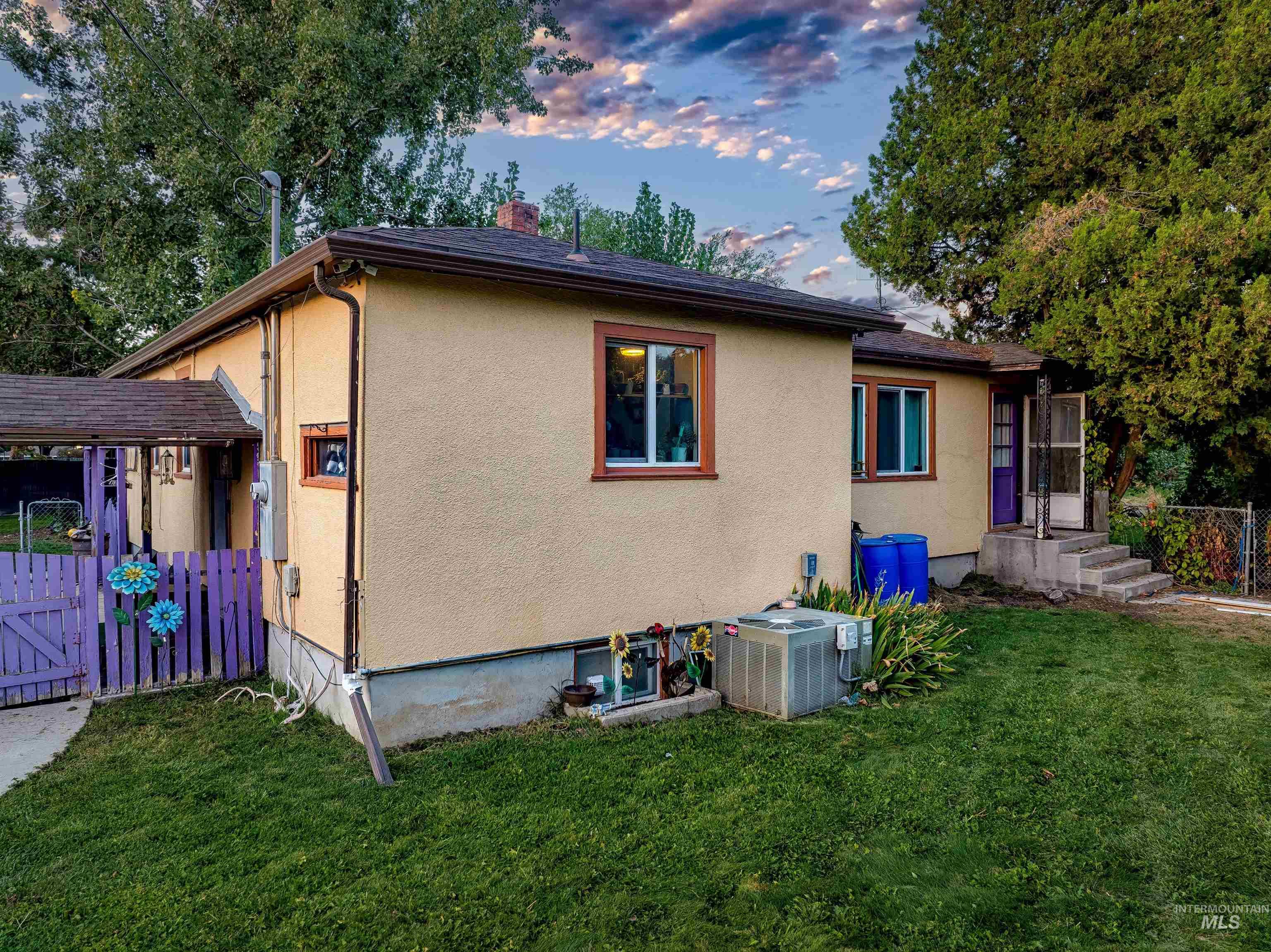 1218 N Hartman Property Photo 8