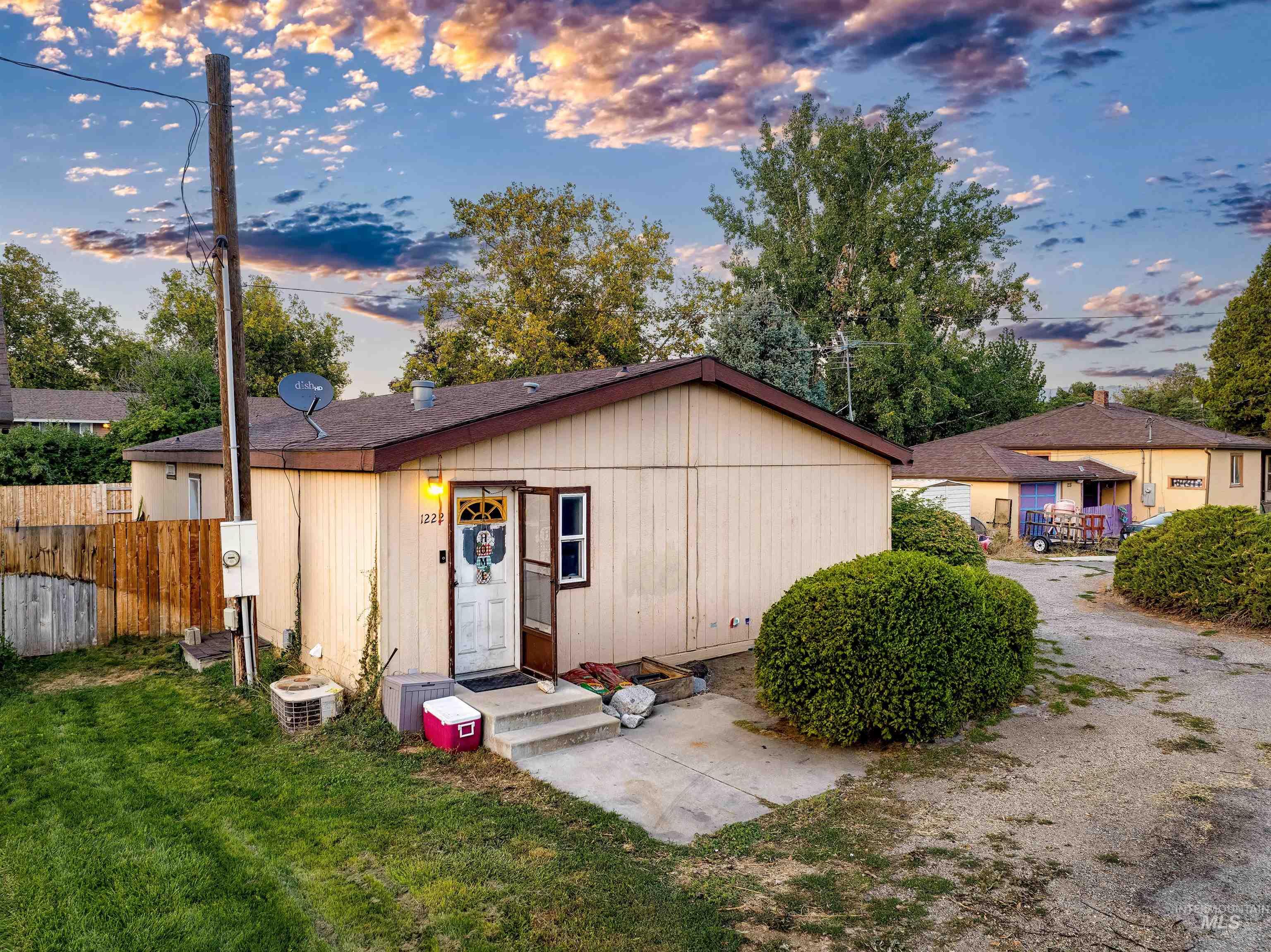 1218 N Hartman Property Photo 15