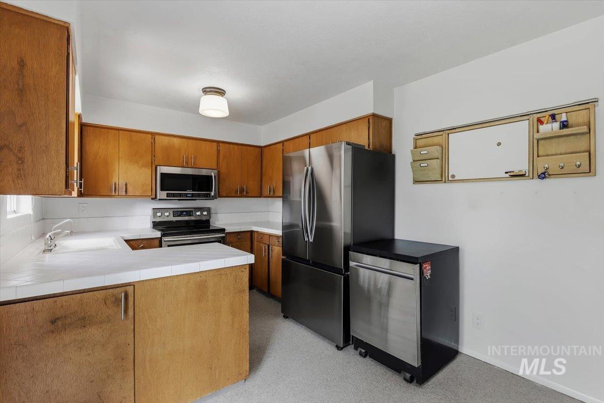 2837 N Redway Road Property Photo 8