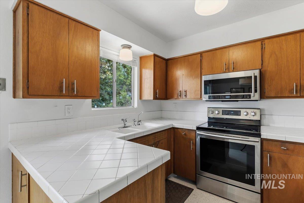 2837 N Redway Road Property Photo 9