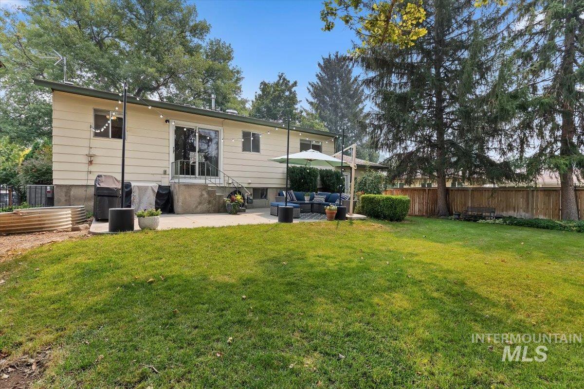 2837 N Redway Road Property Photo 32