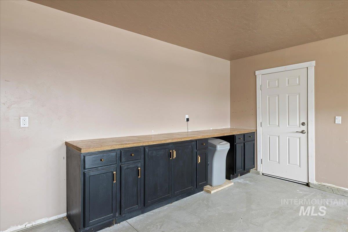 5702 E Milam St Property Photo 24