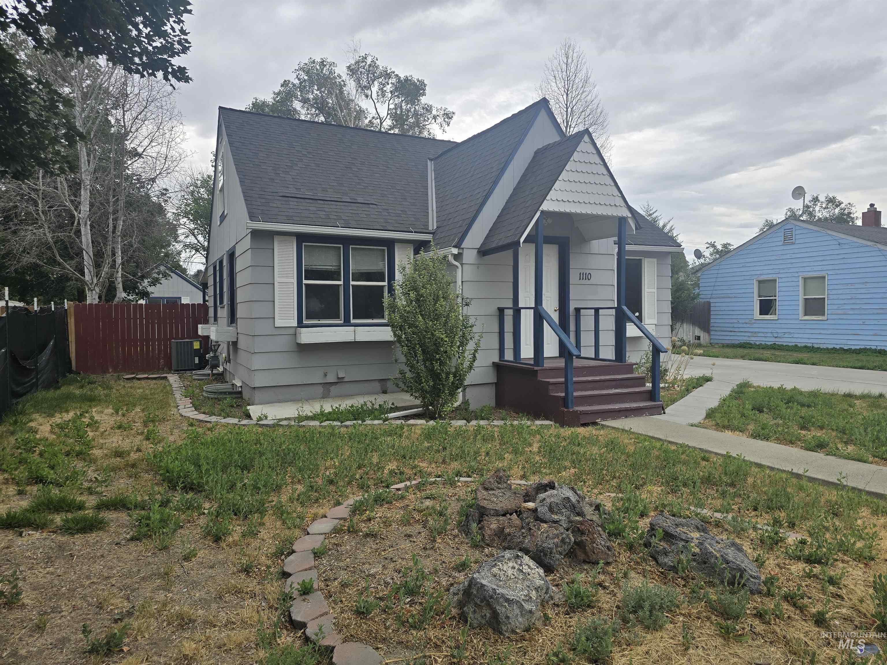 1110 Washington St Property Photo 2