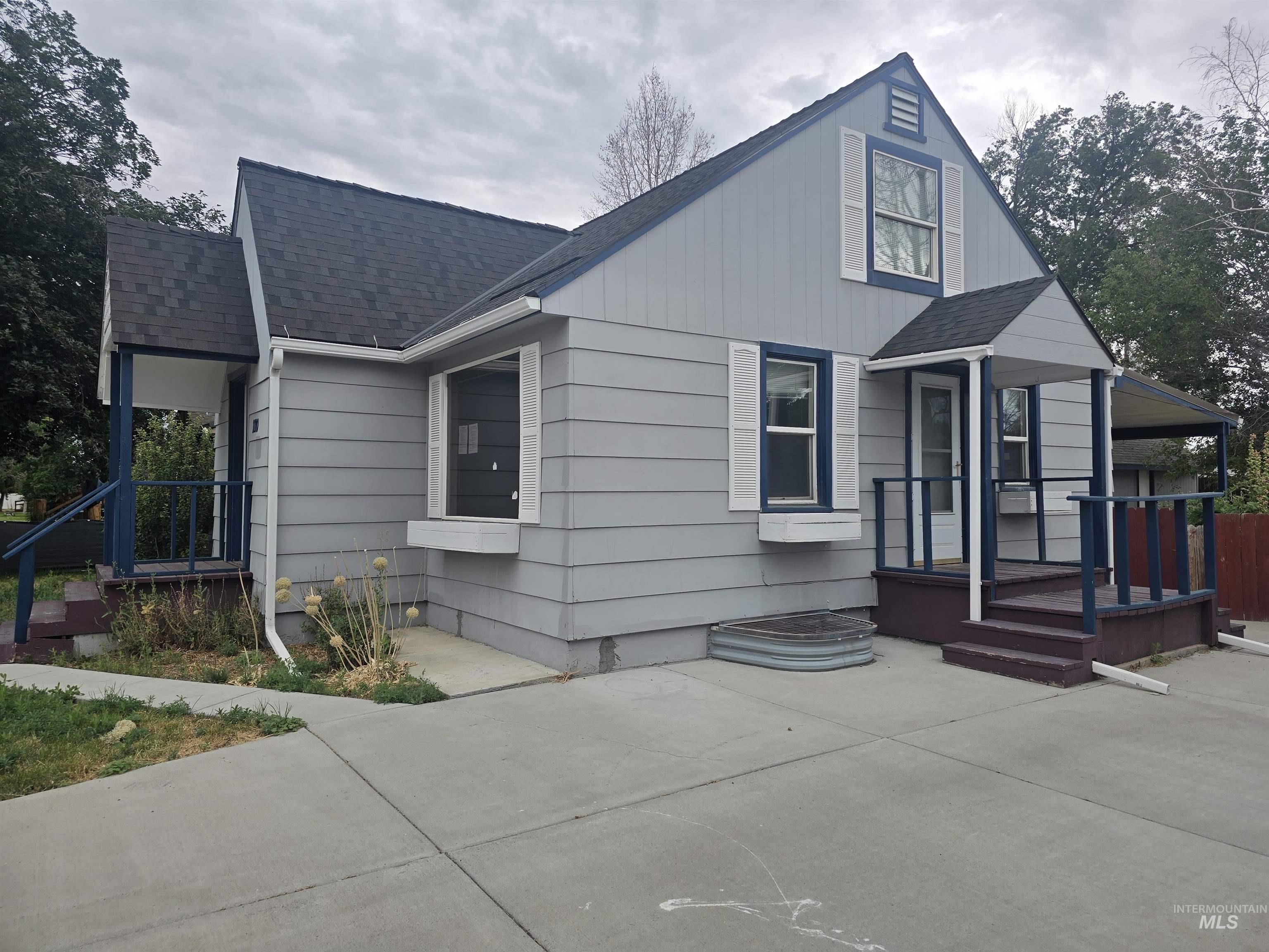 1110 Washington St Property Photo 4