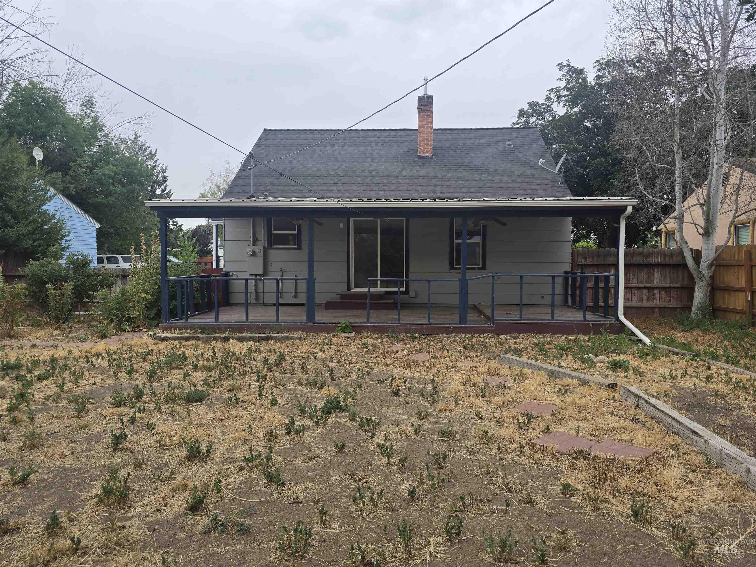 1110 Washington St Property Photo 5