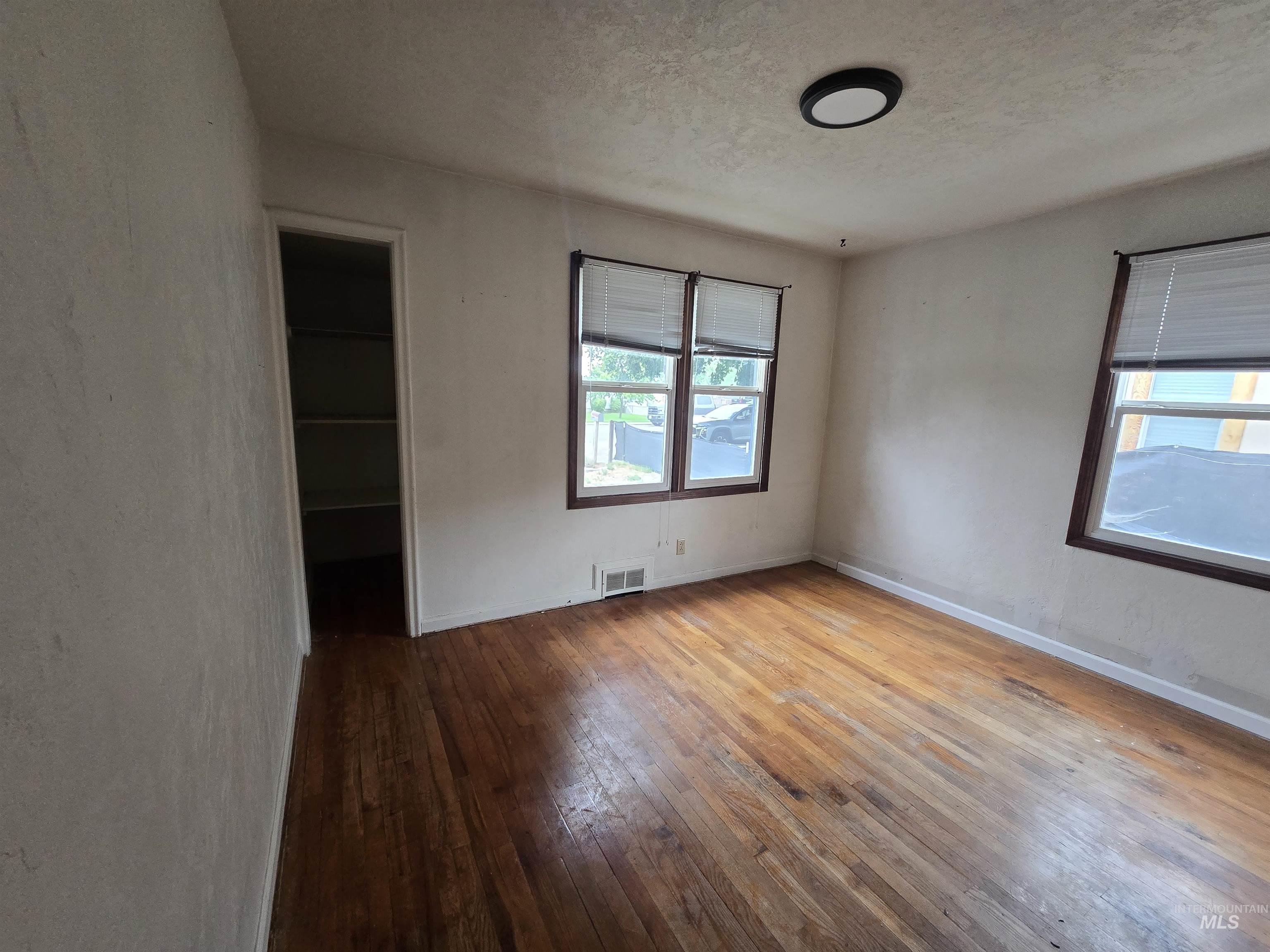 1110 Washington St Property Photo 8