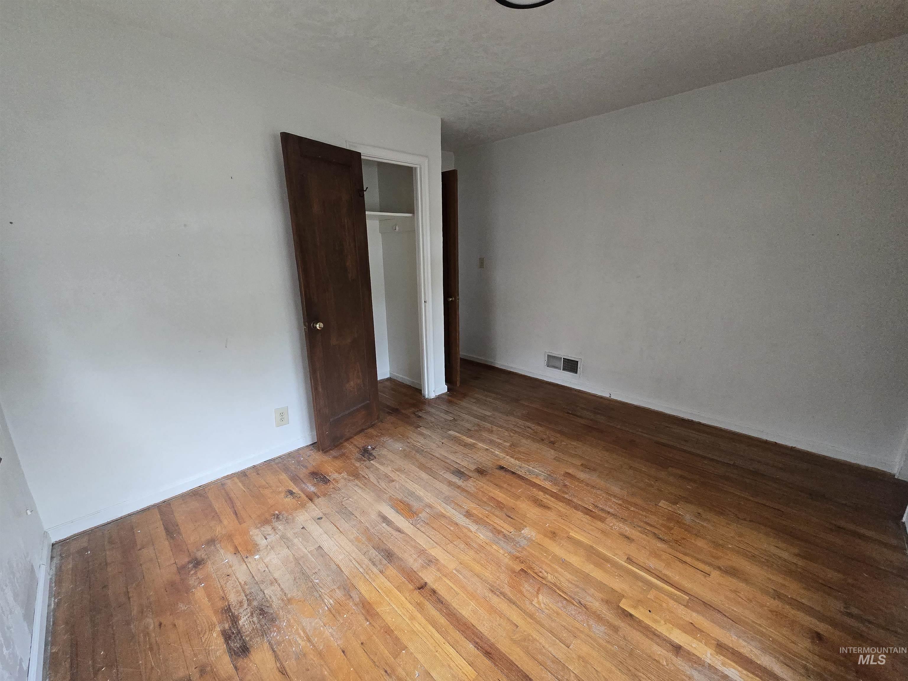 1110 Washington St Property Photo 9