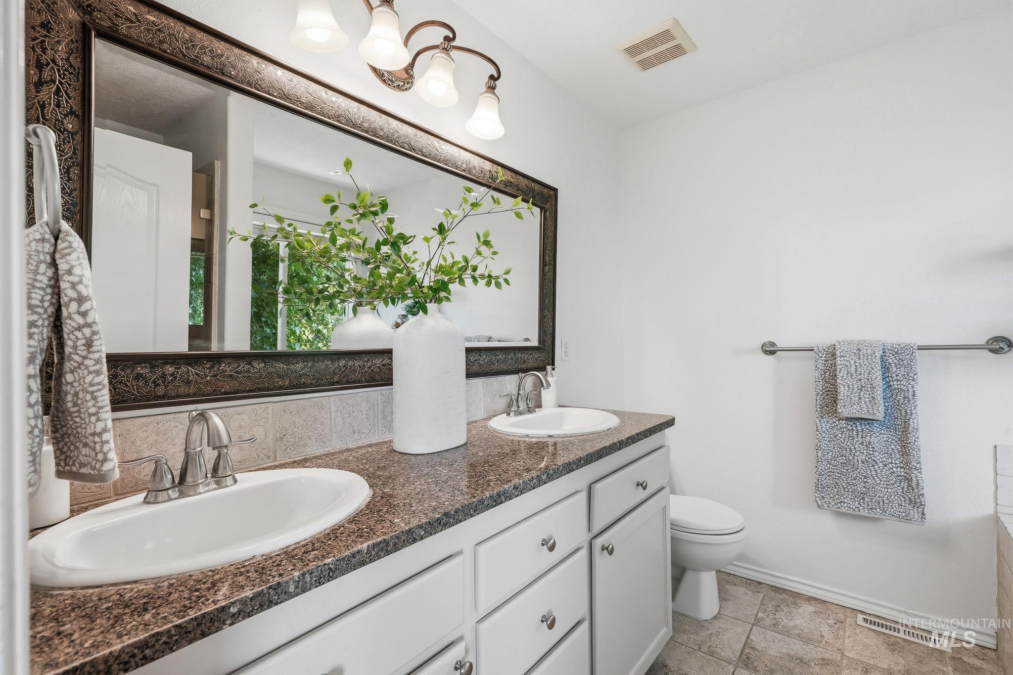 464 W Anton Dr. Property Photo 33