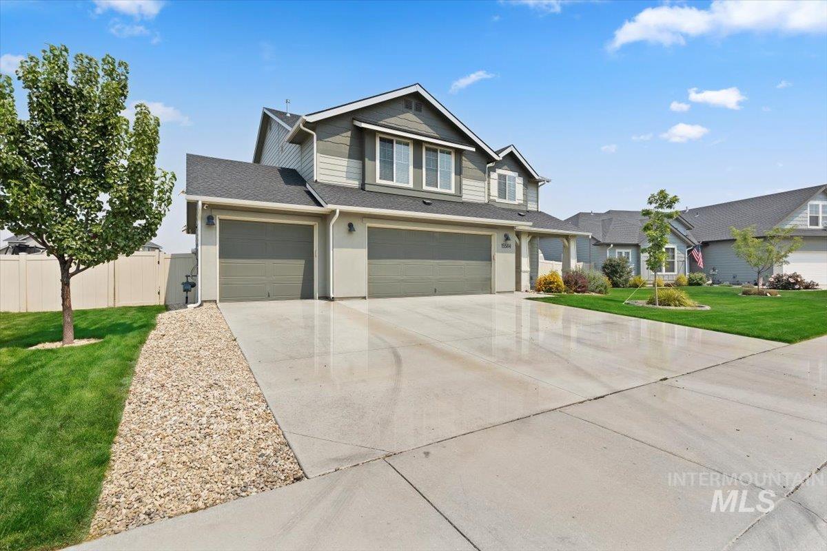 15584 Teita Way Property Photo 3