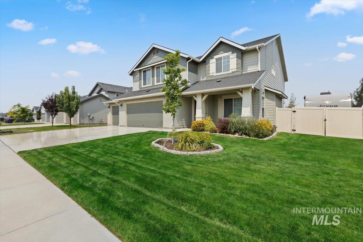 15584 Teita Way Property Photo 4