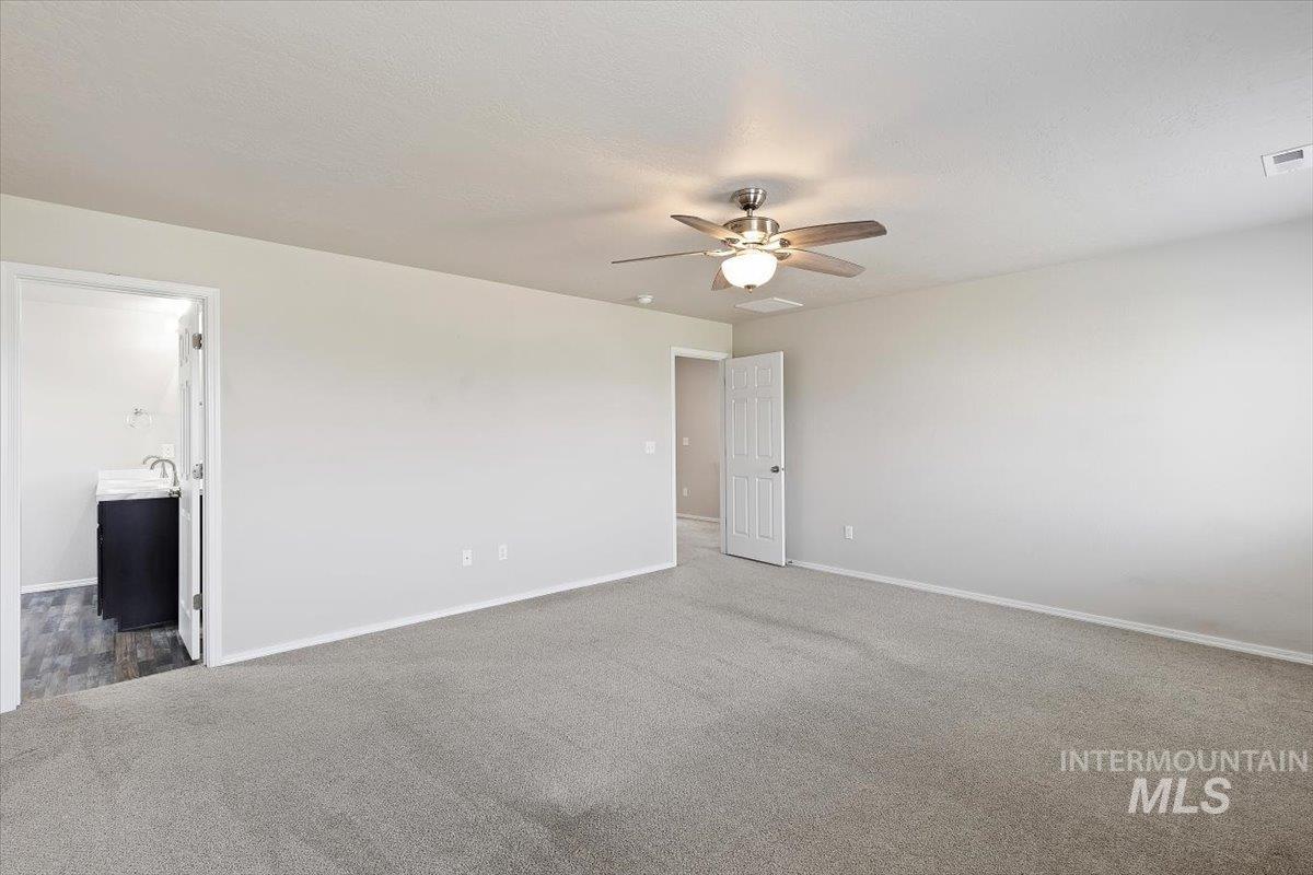 15584 Teita Way Property Photo 14