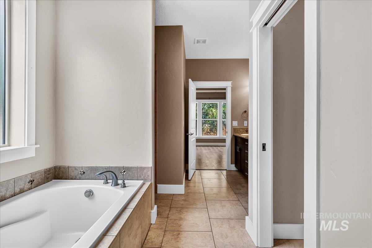 8848 W Ben Street Property Photo 25