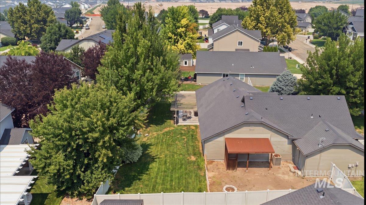 2127 N Maroon Ave Property Photo 24