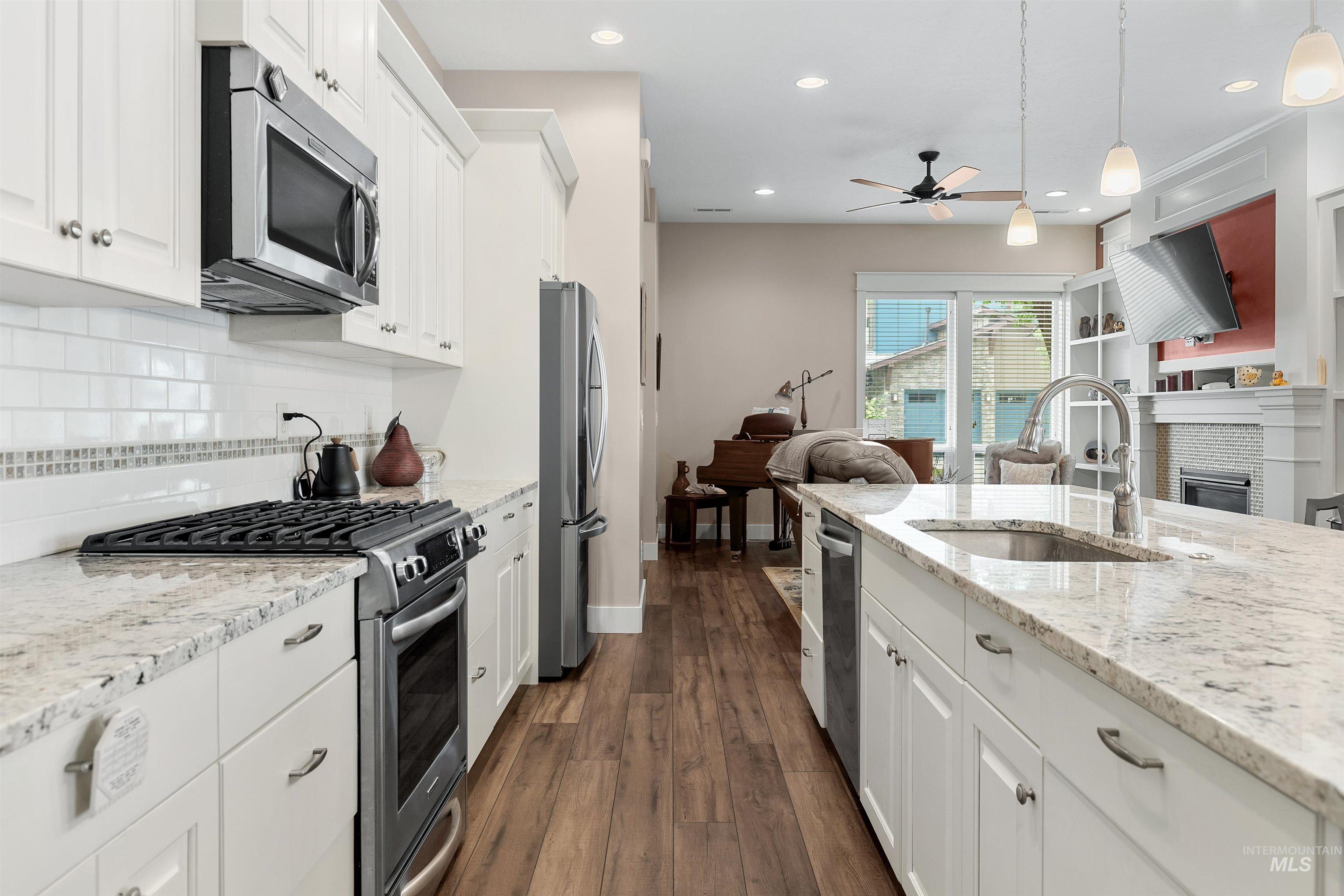 1166 E Lone Shore Drive Property Photo 10