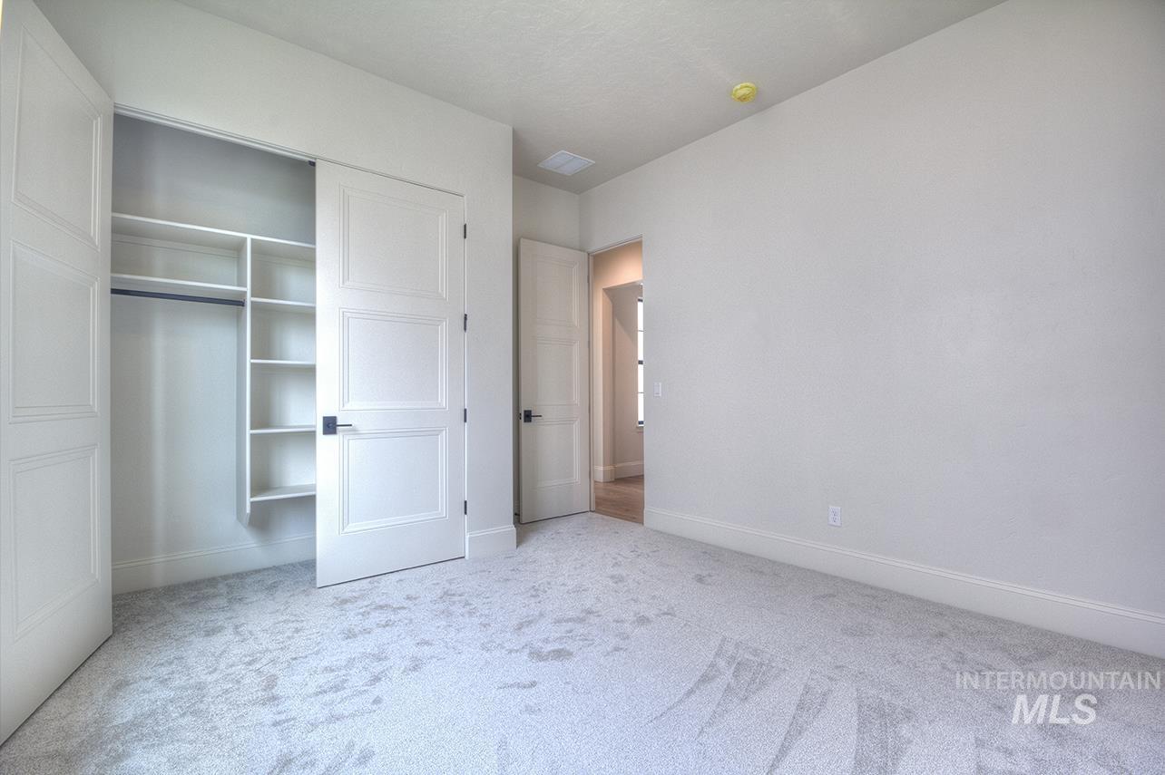 542 Midpoint Ave Property Photo 29