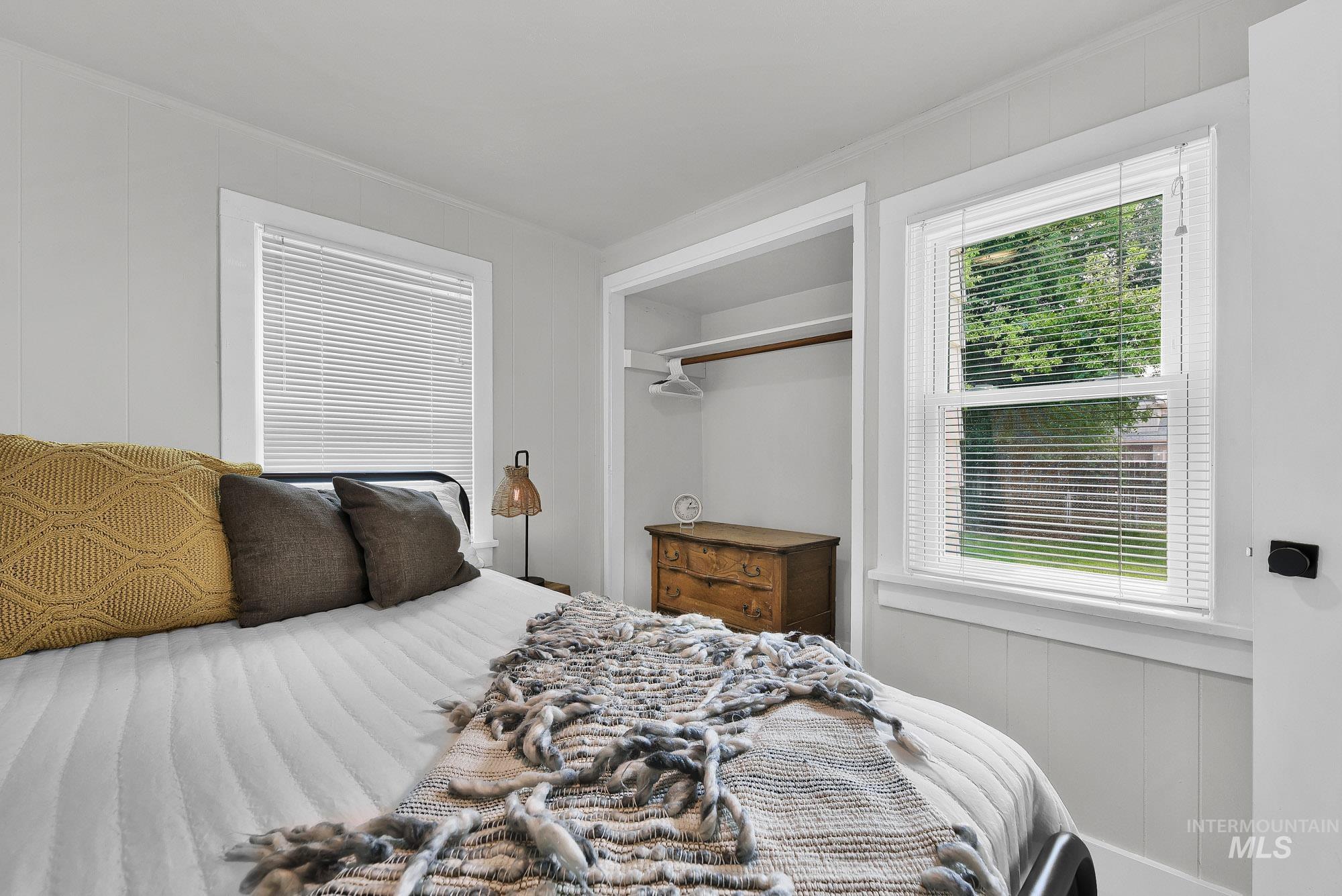 221 Hudson Avenue Property Photo 16