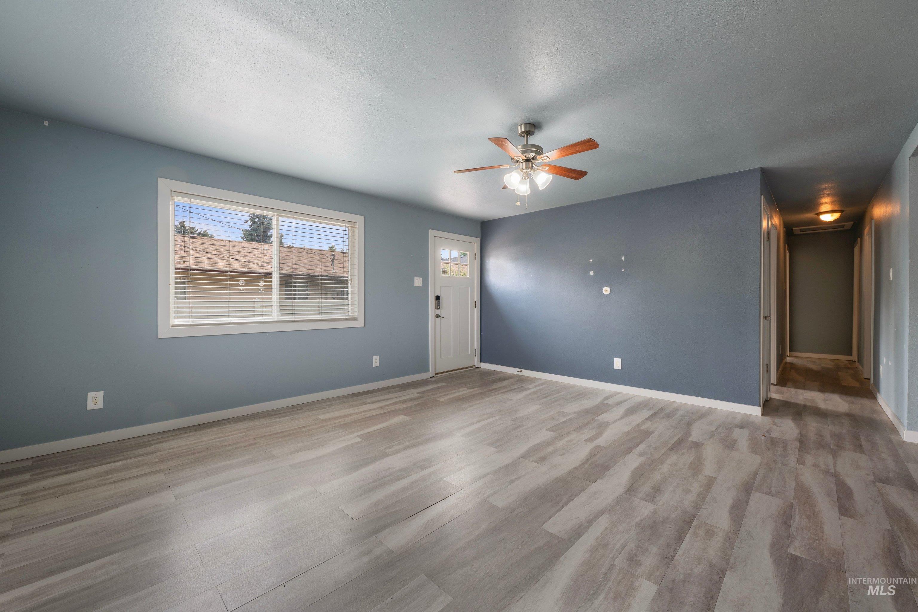 1029 W. Willow Ave. Property Photo 6