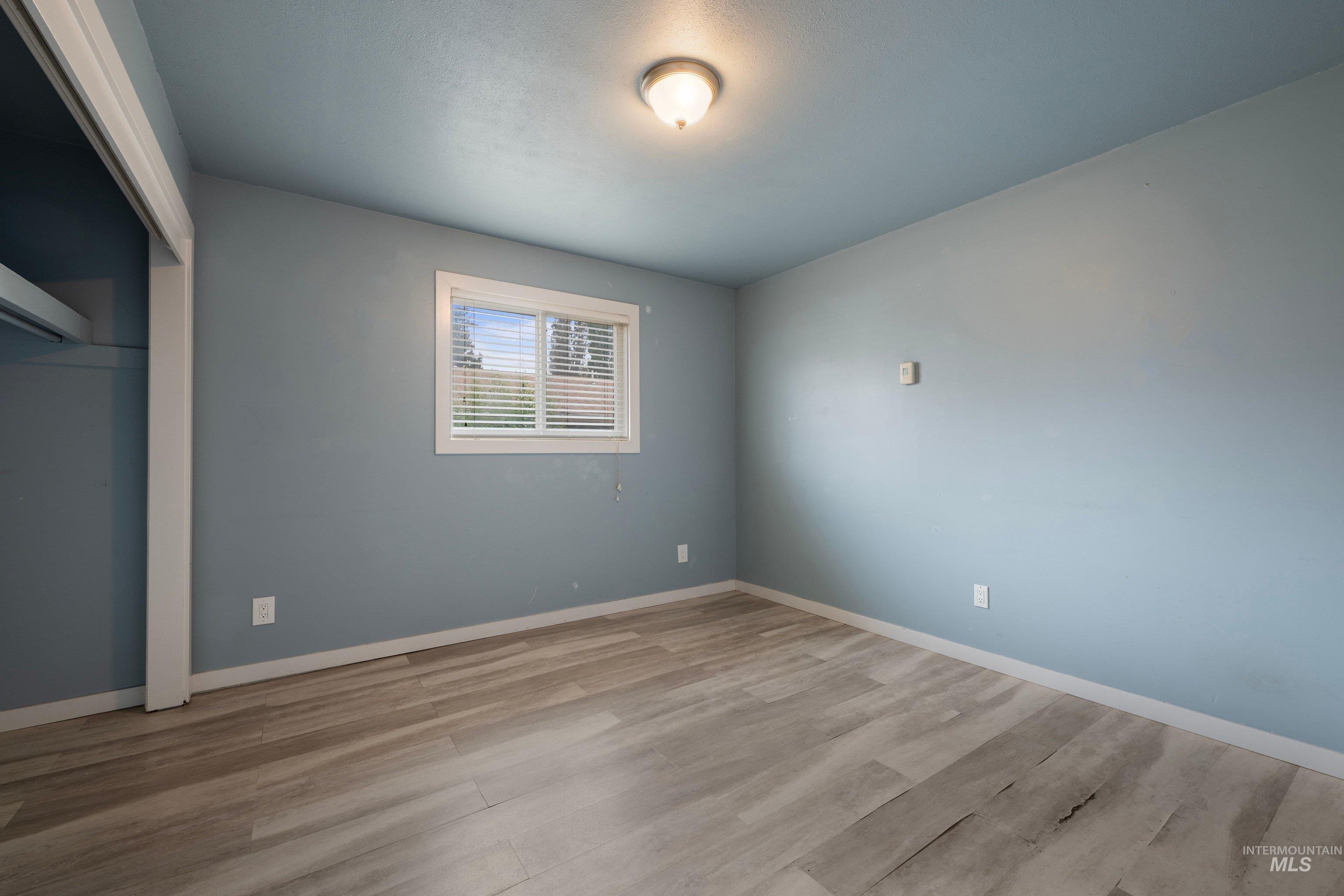 1029 W. Willow Ave. Property Photo 11