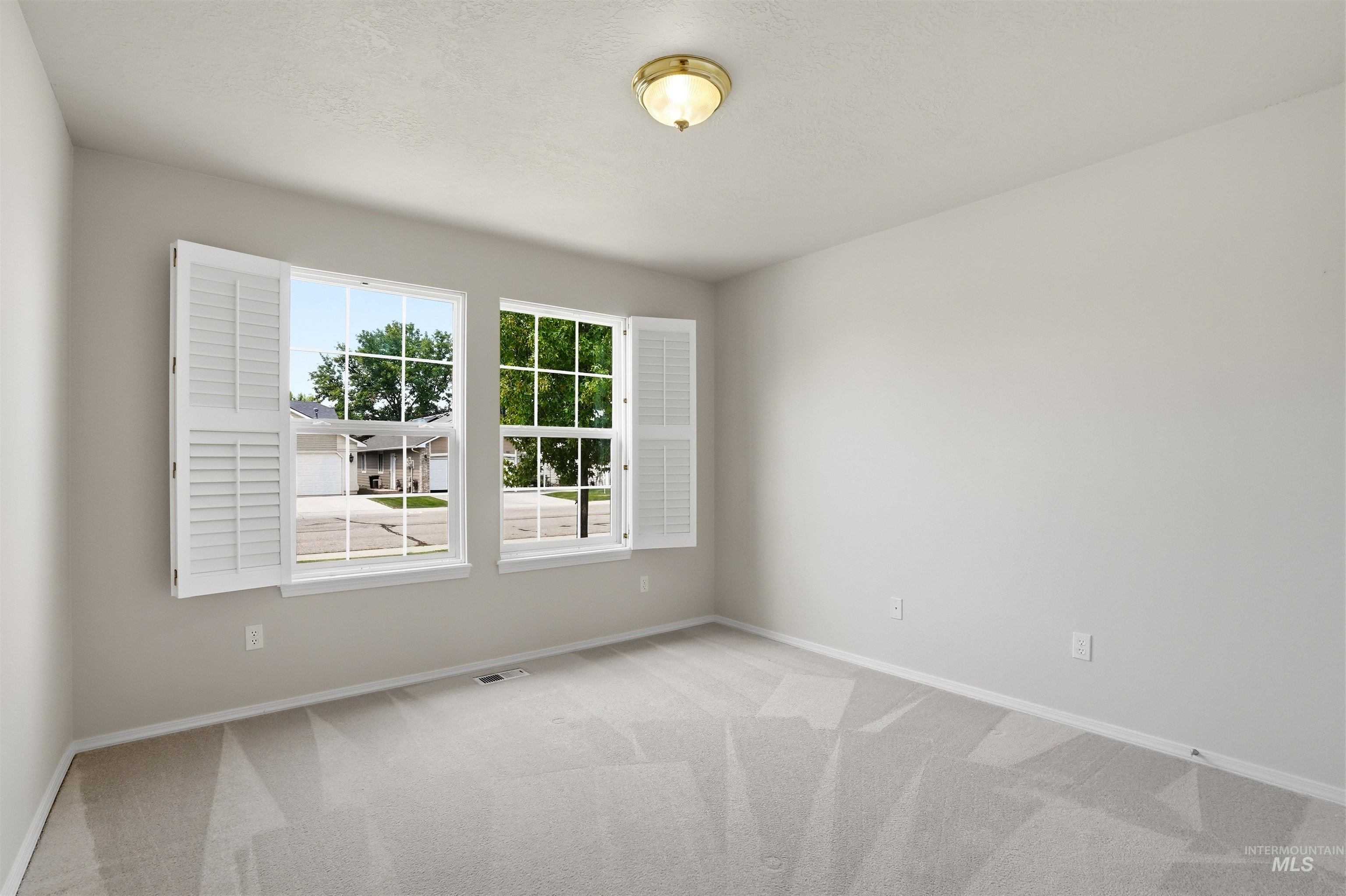 1884 N Buena Vista Ave. Property Photo 20