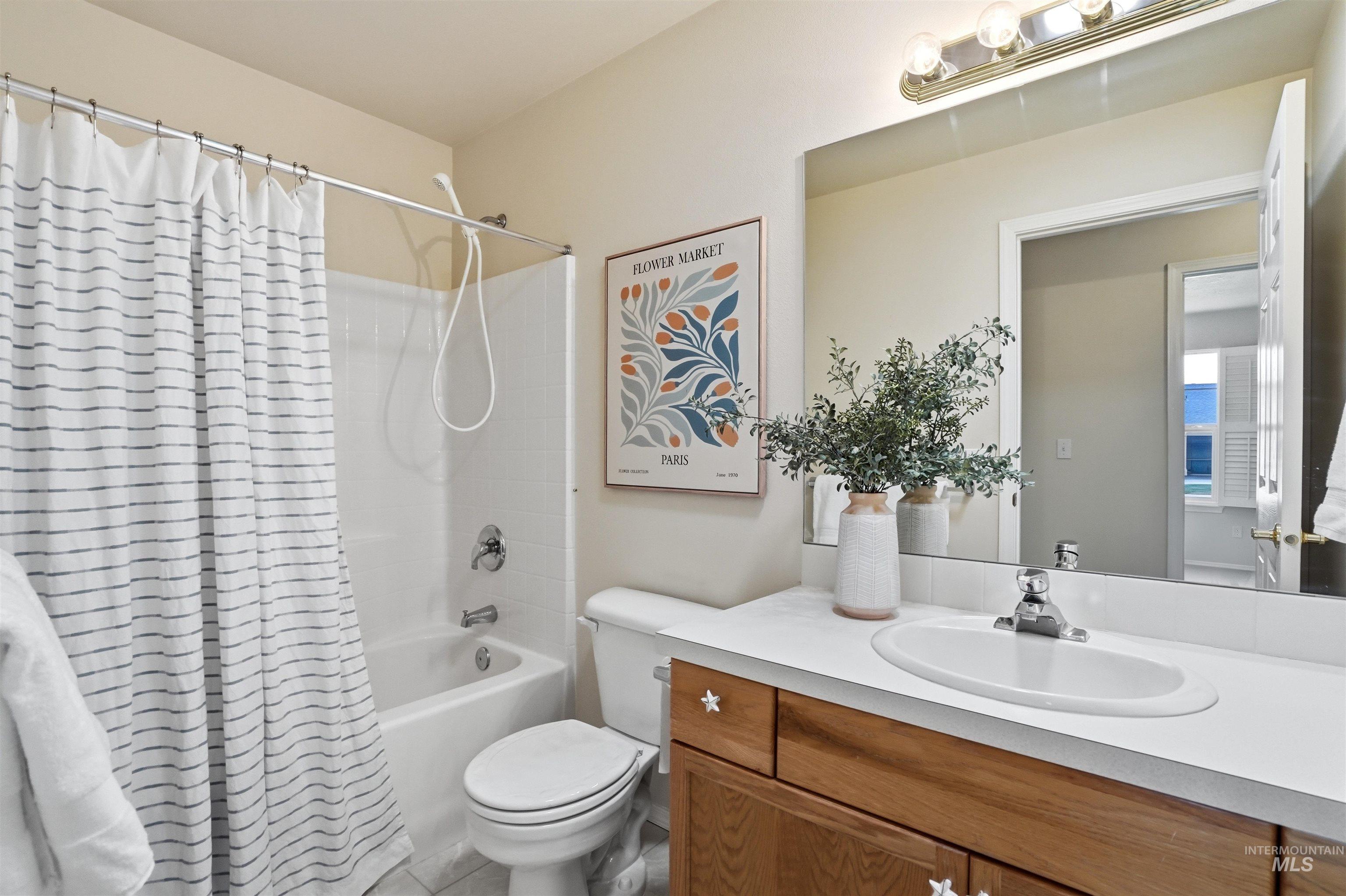 1884 N Buena Vista Ave. Property Photo 23