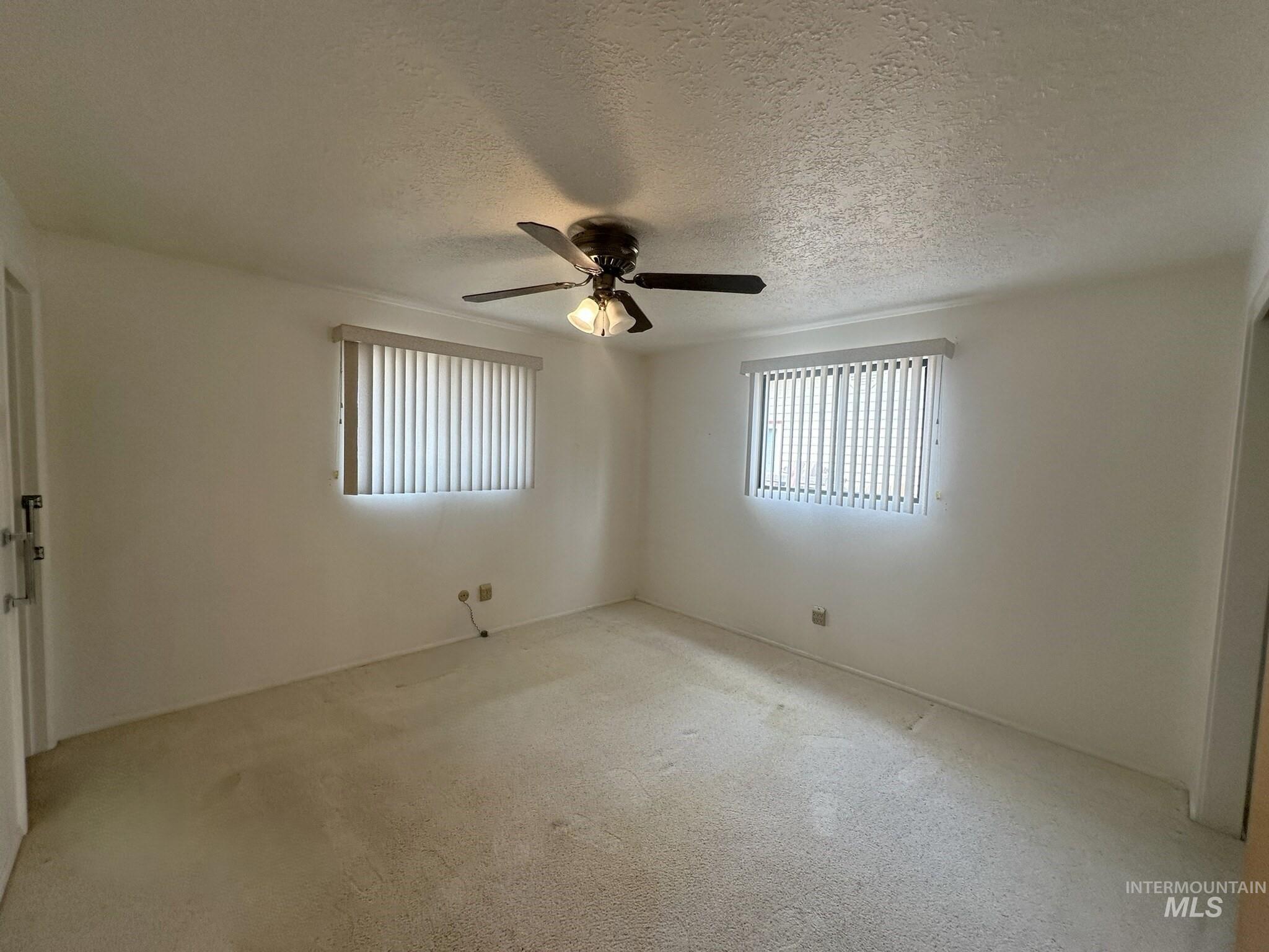 4821 N Parkwood Property Photo 13