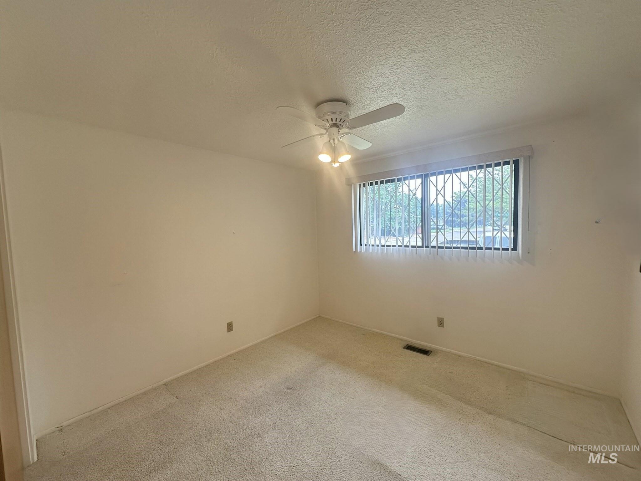 4821 N Parkwood Property Photo 17