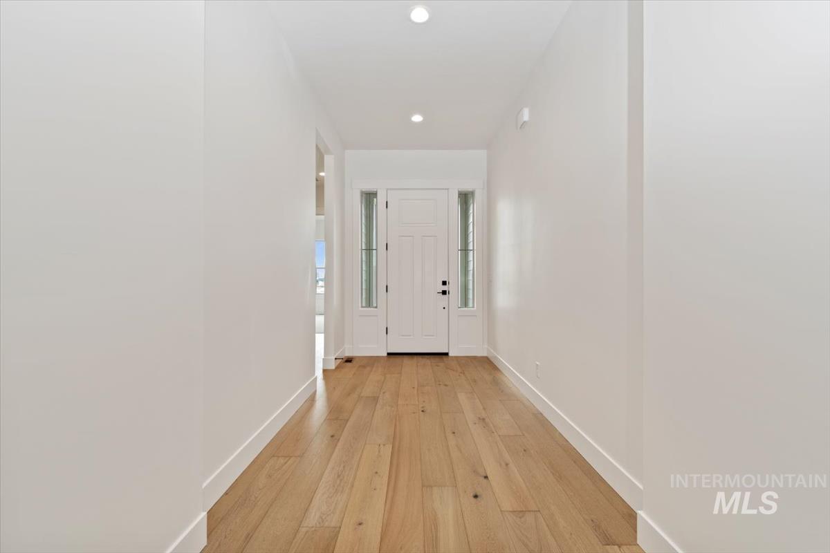 2090 N Ryde Ave. Property Photo 3