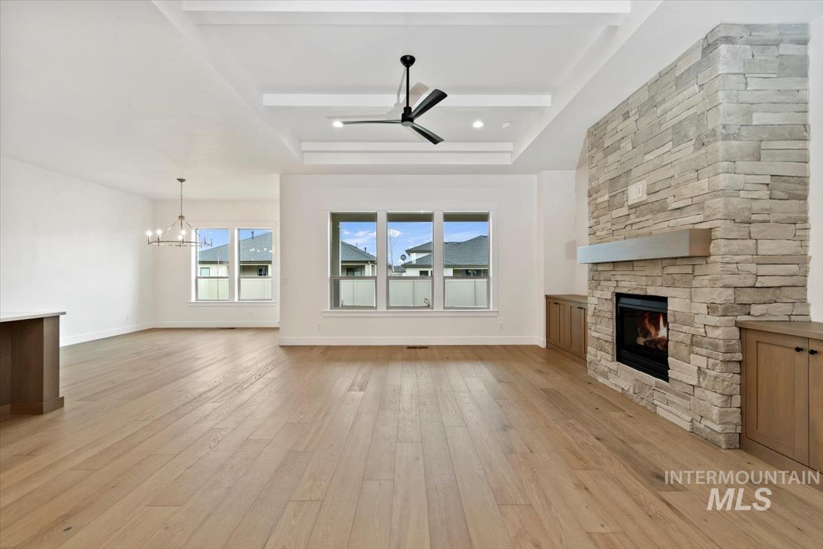 2090 N Ryde Ave. Property Photo 6