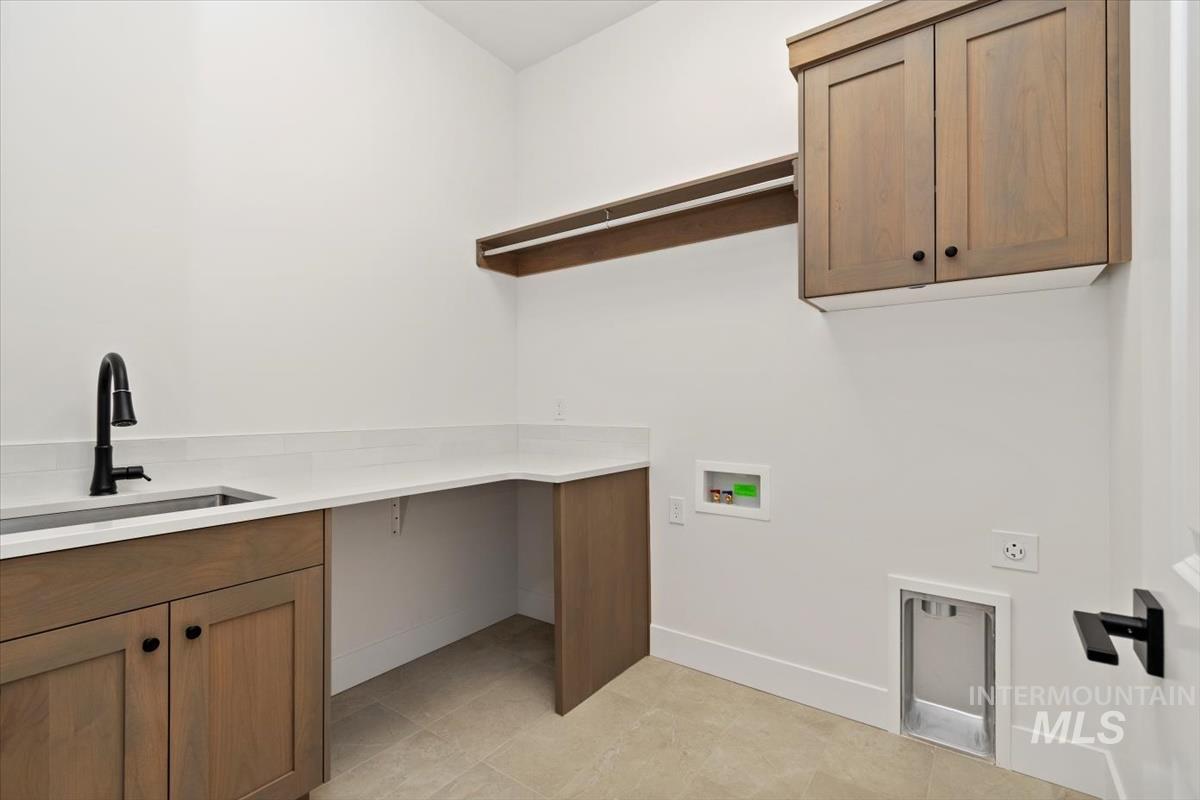 2090 N Ryde Ave. Property Photo 27