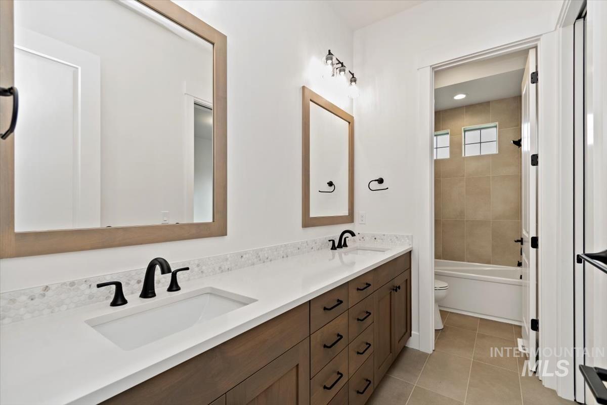 2090 N Ryde Ave. Property Photo 32