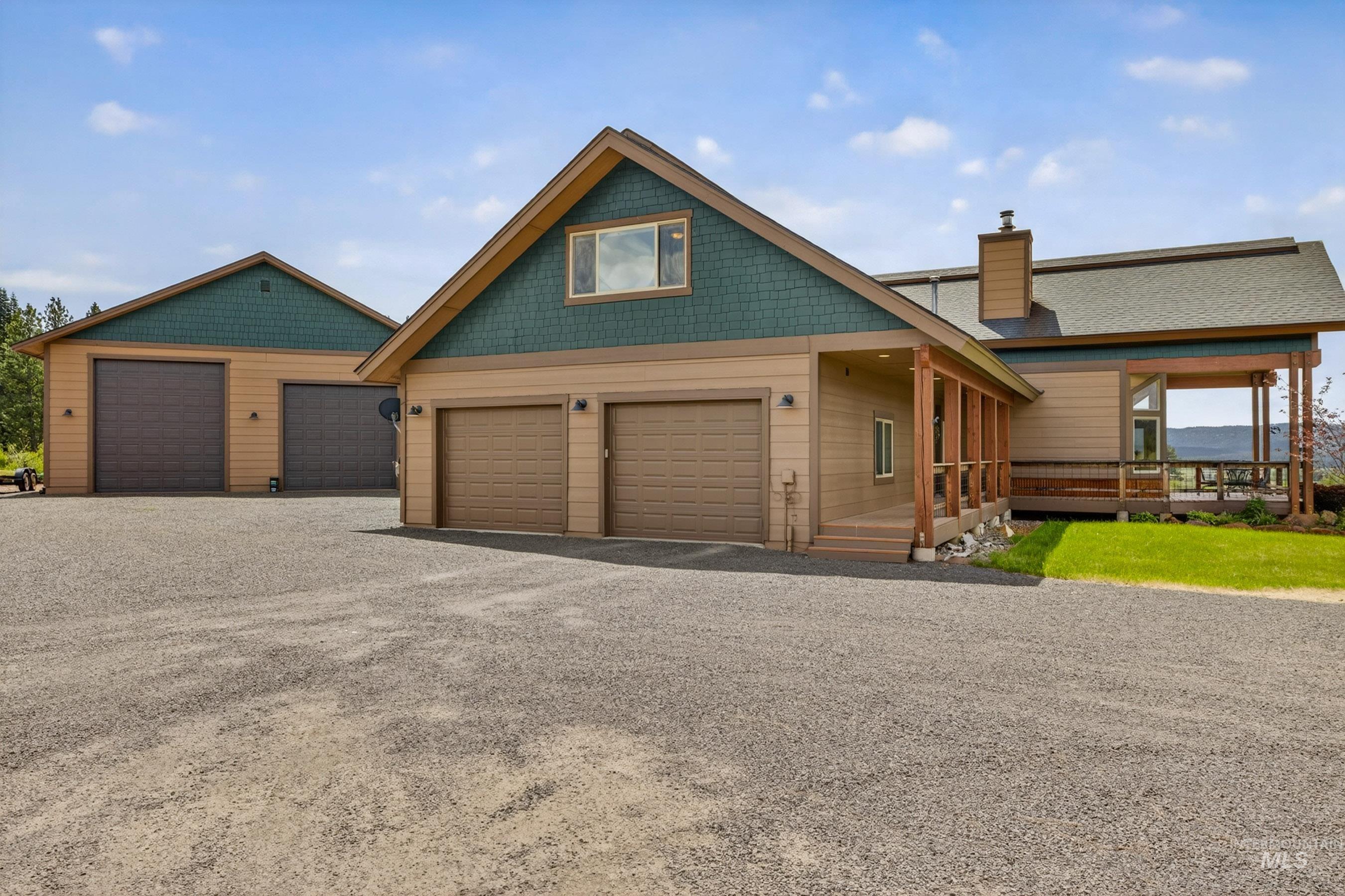 3202 Canyon Creek Way Property Photo 1