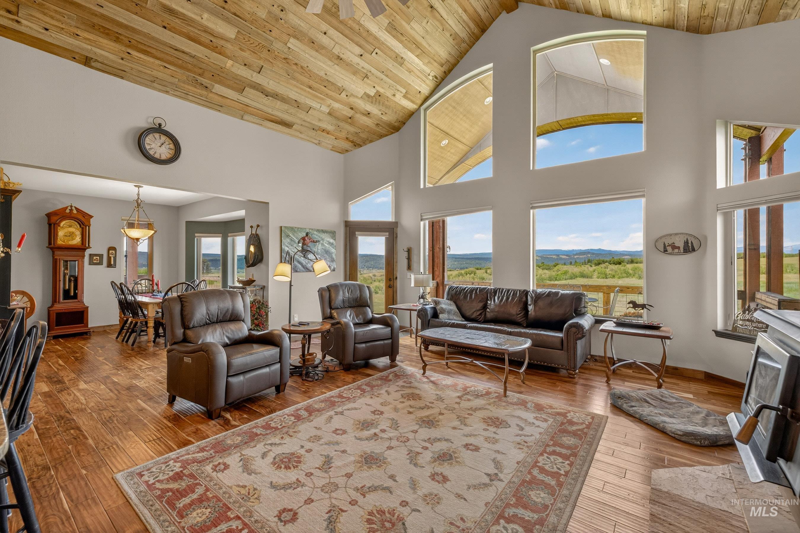 3202 Canyon Creek Way Property Photo 17